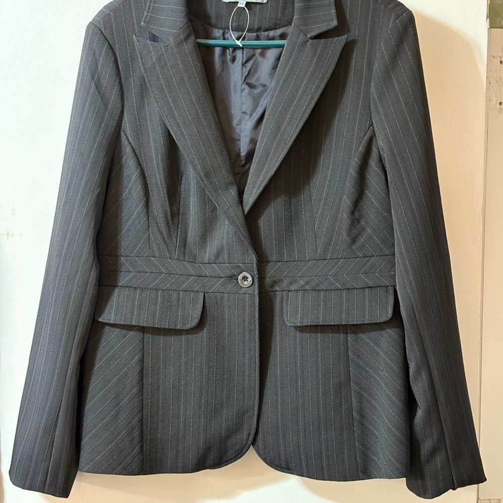Blind Date Women's Black Pinstripe Blazer